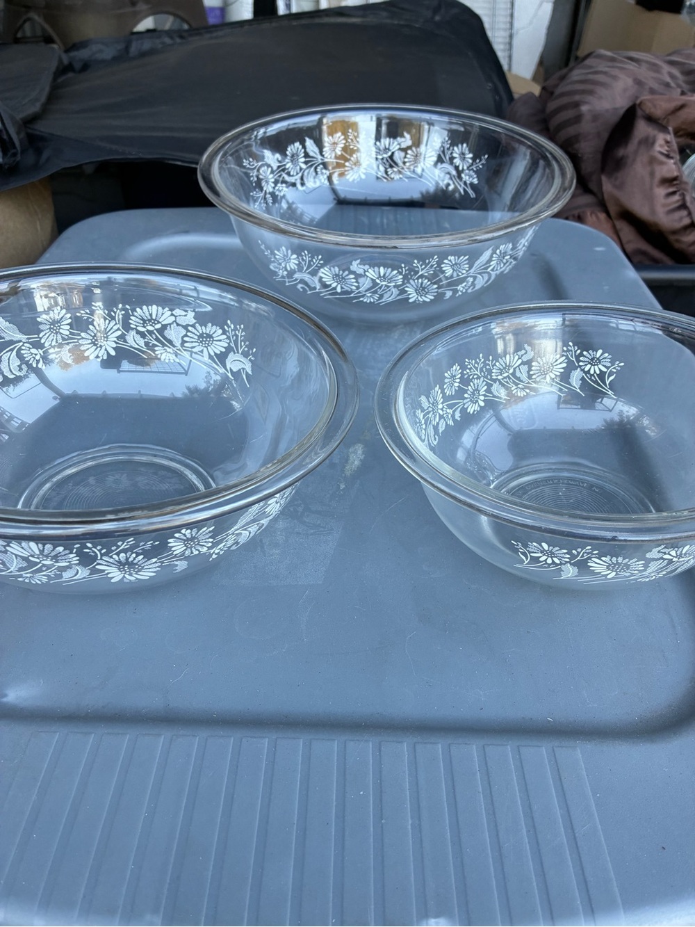 Vintage Pyrex Floral Daisy Mixing Bowls 3 pc set